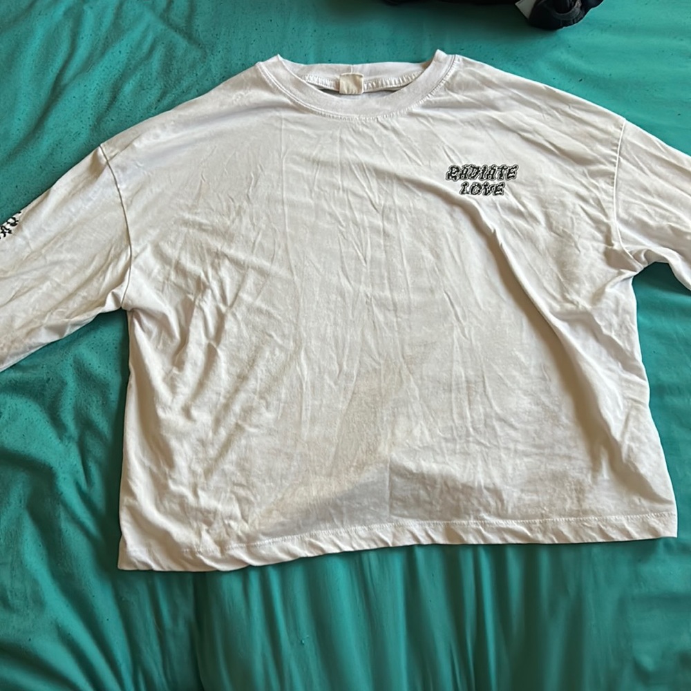 Size LG, from urban outfitters, very soft loose fabric, crop top long sleeve